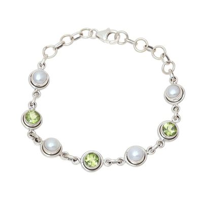Alternate image for Peridot and Cultured Pearl Link Bracelet from India Elegant Glitter